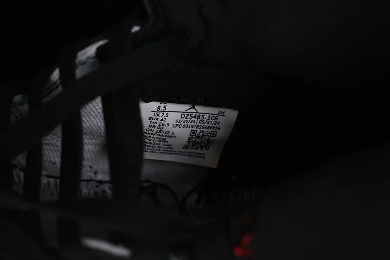 All categories Air Jordan Jordan series basketball shoes Air Jordan 1 High OG version Air Jordan 1 High OG "Black Toe Reimagined" AJ1 Joe 1 new black toe DZ5485-106